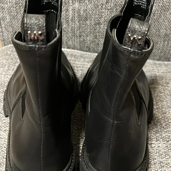 NWOT MICHAEL MICHAEL KORS Ridley Leather Ankle Boot - Picture 10 of 13